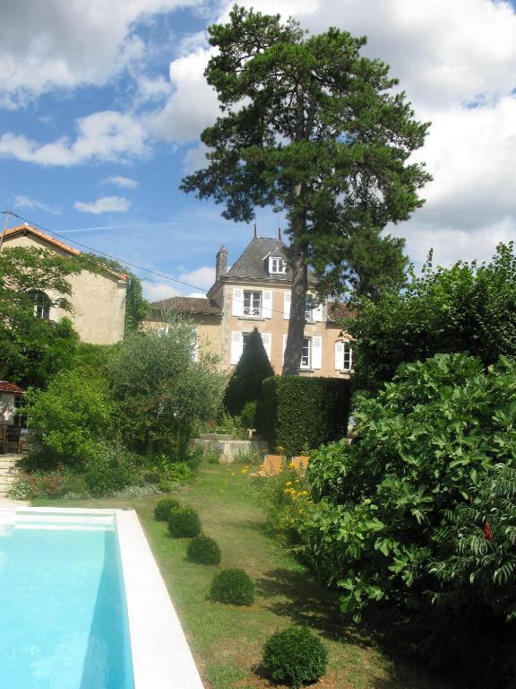 Hotel Les Cours Du Clain Poitiers Zimmer foto